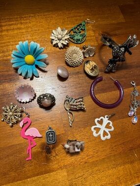 Bundle of Jewelry, Odds and Ends